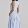 Soretta Blaues, plissiertes Midi-Kleid aus Baumwolle mit Schnürung Soretta Blaues, plissiertes Midi-Kleid aus Baumwolle mit Schnürung