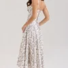Steffani Cremefarbenes Midi-Sommerkleid aus Stretch-Baumwolle mit Blumenprint Steffani Cremefarbenes Midi-Sommerkleid aus Stretch-Baumwolle mit Blumenprint