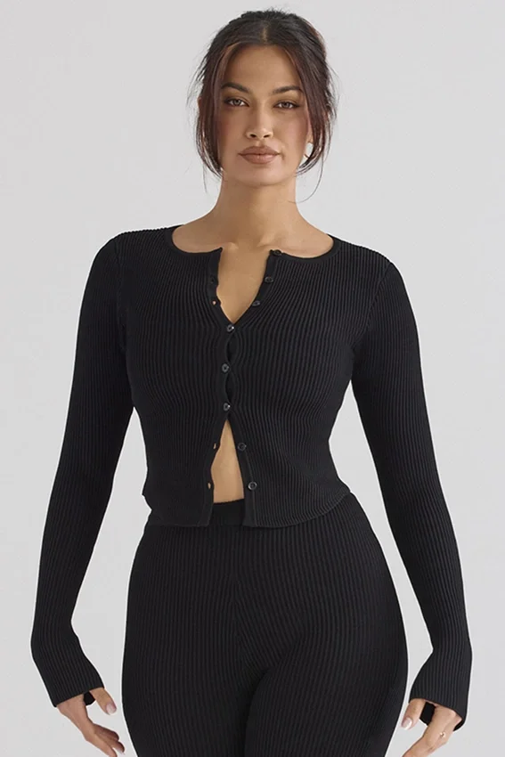 Sylvia Schwarze Strickjacke mit Rippmuster Sylvia Schwarze Strickjacke mit Rippmuster