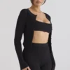 Sylvia Schwarze Strickjacke mit Rippmuster Sylvia Schwarze Strickjacke mit Rippmuster