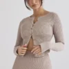 Sylvia Taupe Gerippte Strickjacke Sylvia Taupe Gerippte Strickjacke