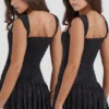 Talia – Schwarzes Plissee-Minikleid Talia – Schwarzes Plissee-Minikleid