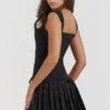 Talia – Schwarzes Plissee-Minikleid Talia – Schwarzes Plissee-Minikleid