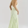 Tamara Pistazienfarbenes, drapiertes Midi-Kleid aus Georgette Tamara Pistazienfarbenes, drapiertes Midi-Kleid aus Georgette