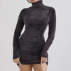 Taya Mini-Kleid aus Chenille in Anthrazit Taya Mini-Kleid aus Chenille in Anthrazit