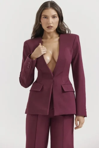 Theodora Weinroter Blazer mit tiefem V-Ausschnitt