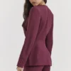 Theodora Weinroter Blazer mit tiefem V-Ausschnitt Theodora Weinroter Blazer mit tiefem V-Ausschnitt
