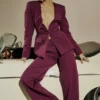 Theodora Weinroter Blazer mit tiefem V-Ausschnitt Theodora Weinroter Blazer mit tiefem V-Ausschnitt