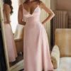 Tiffany Parisian Pink Satin A-Linien-Midi-Kleid Tiffany Parisian Pink Satin A-Linien-Midi-Kleid