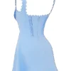 Tilly Blaues Minikleid mit Biesen Tilly Blaues Minikleid mit Biesen