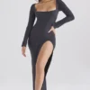 Tolani Maxikleid aus anthrazitfarbenem Kaschmirstrick Tolani Maxikleid aus anthrazitfarbenem Kaschmirstrick