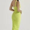 Valentina Lime Midi-Kleid mit asymmetrischem Ausschnitt Valentina Lime Midi-Kleid mit asymmetrischem Ausschnitt