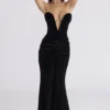 Vienne – Abendkleid aus schwarzem Samt mit tiefem Ausschnitt – Limited Edition Vienne – Abendkleid aus schwarzem Samt mit tiefem Ausschnitt – Limited Edition