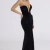 Vienne – Abendkleid aus schwarzem Samt mit tiefem Ausschnitt – Limited Edition Vienne – Abendkleid aus schwarzem Samt mit tiefem Ausschnitt – Limited Edition