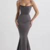 Violette Shadow Satin Fishtail Abendkleid Violette Shadow Satin Fishtail Abendkleid