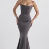 Violette Shadow Satin Fishtail Abendkleid Violette Shadow Satin Fishtail Abendkleid