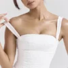 Vivien Weißes Midi-Sommerkleid mit Broderie Anglaise Vivien Weißes Midi-Sommerkleid mit Broderie Anglaise