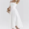 Vivien Weißes Midi-Sommerkleid mit Broderie Anglaise Vivien Weißes Midi-Sommerkleid mit Broderie Anglaise