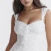 Weißes besticktes Minikleid „Odessa“ Weißes besticktes Minikleid „Odessa“