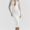 Weißes Midi-Kleid „Yasmin“ mit tiefem Ausschnitt Weißes Midi-Kleid „Yasmin“ mit tiefem Ausschnitt