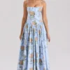 Ysabella Blaues Midi-Sommerkleid aus Baumwolle mit Vintage-Rosenprint Ysabella Blaues Midi-Sommerkleid aus Baumwolle mit Vintage-Rosenprint