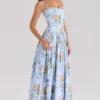 Ysabella Blaues Midi-Sommerkleid aus Baumwolle mit Vintage-Rosenprint Ysabella Blaues Midi-Sommerkleid aus Baumwolle mit Vintage-Rosenprint