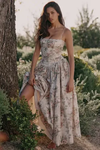 Ysabella Cremefarbenes Midi-Sommerkleid aus Baumwolle mit Blumenprint
