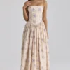 Ysabella Elfenbein Midi-Sommerkleid aus Baumwolle mit süßem Pfingstrosen-Blumenprint Ysabella Elfenbein Midi-Sommerkleid aus Baumwolle mit süßem Pfingstrosen-Blumenprint