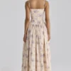 Ysabella Elfenbein Midi-Sommerkleid aus Baumwolle mit süßem Pfingstrosen-Blumenprint Ysabella Elfenbein Midi-Sommerkleid aus Baumwolle mit süßem Pfingstrosen-Blumenprint