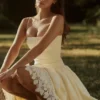 Ysabella Lemon Maßgefertigtes Midi-Sommerkleid aus Spitze + Broderie Anglaise Ysabella Lemon Maßgefertigtes Midi-Sommerkleid aus Spitze + Broderie Anglaise