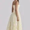 Ysabella Lemon Maßgefertigtes Midi-Sommerkleid aus Spitze + Broderie Anglaise Ysabella Lemon Maßgefertigtes Midi-Sommerkleid aus Spitze + Broderie Anglaise
