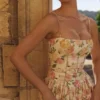 Ysabella Midi-Sommerkleid aus Baumwolle mit Warm-Rose-Print Ysabella Midi-Sommerkleid aus Baumwolle mit Warm-Rose-Print
