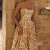 Ysabella Midi-Sommerkleid aus Baumwolle mit Warm-Rose-Print Ysabella Midi-Sommerkleid aus Baumwolle mit Warm-Rose-Print