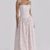 Ysabella Midi-Sommerkleid aus Baumwolle mit weißem Rosenprint Ysabella Midi-Sommerkleid aus Baumwolle mit weißem Rosenprint