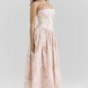Ysabella Midi-Sommerkleid aus Stretch-Baumwolle mit Pfirsichfarbenem Blumenprint Ysabella Midi-Sommerkleid aus Stretch-Baumwolle mit Pfirsichfarbenem Blumenprint