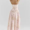 Ysabella Midi-Sommerkleid aus Stretch-Baumwolle mit Pfirsichfarbenem Blumenprint Ysabella Midi-Sommerkleid aus Stretch-Baumwolle mit Pfirsichfarbenem Blumenprint