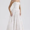 Ysabella Weißes Baumwoll-Sommerkleid mit Blumenprint Ysabella Weißes Baumwoll-Sommerkleid mit Blumenprint