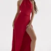 Zanab Maxikleid mit Oberschenkelausschnitt in Rot Zanab Maxikleid mit Oberschenkelausschnitt in Rot