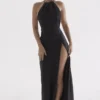 Zanab – Schwarzes Maxikleid mit Oberschenkel-Schlitz Zanab – Schwarzes Maxikleid mit Oberschenkel-Schlitz